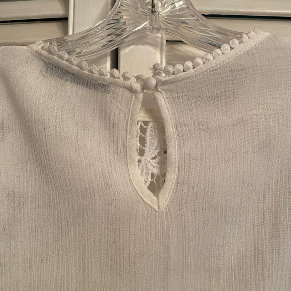 Shein white crinkle top size M - Picture 5 of 5